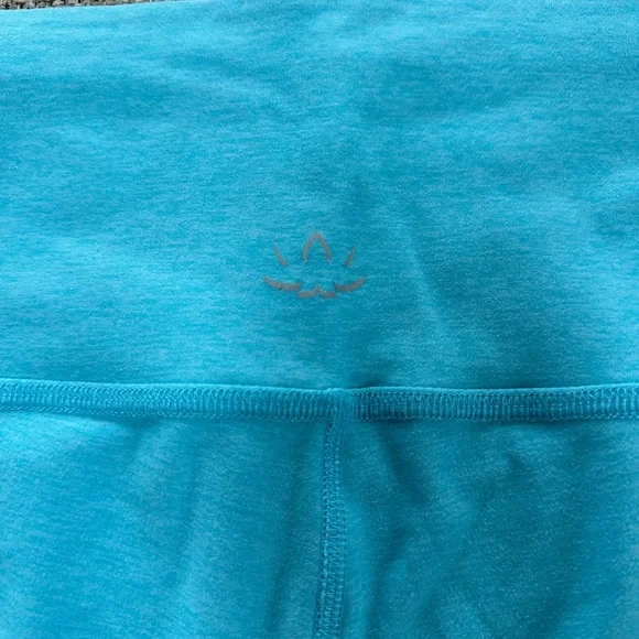 Beyond Yoga Vibrant Blue Leggings - Picture 4 of 6